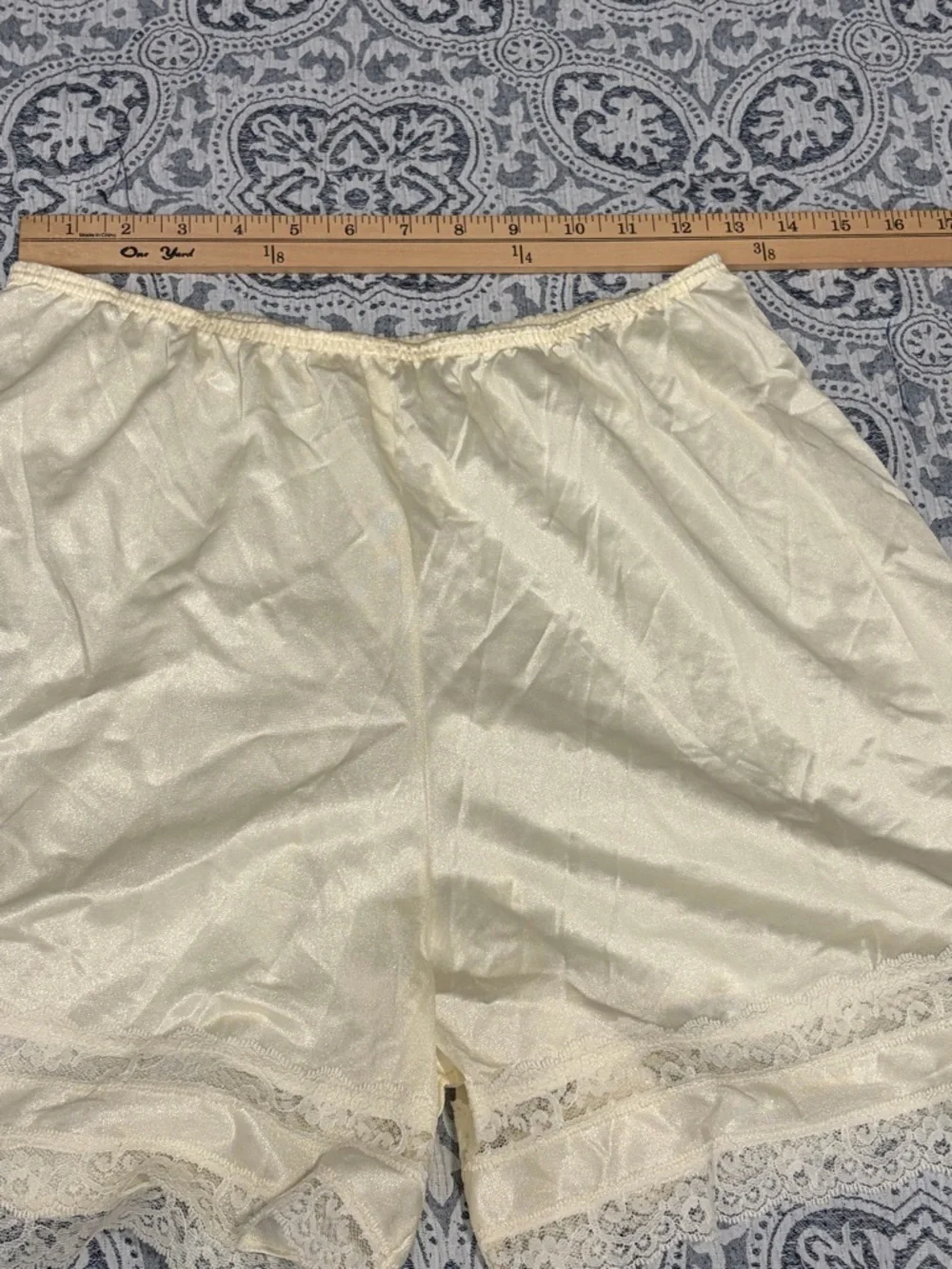 Vintage Nylon Lace-Trim Slip Shorts - Cream Large - Picture 3 of 6